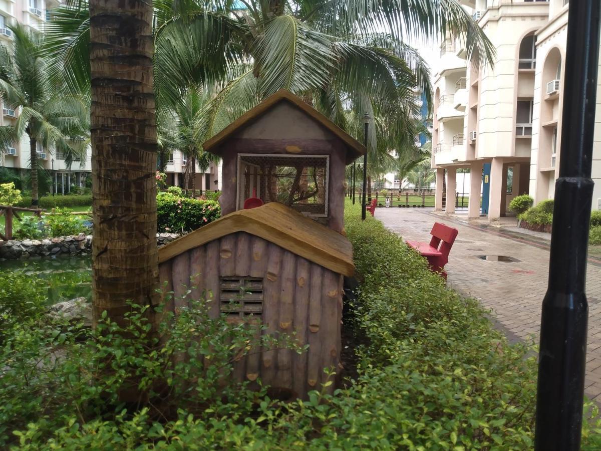 La Platina Premium Suites, Near Puri Sea Beach Bagian luar foto