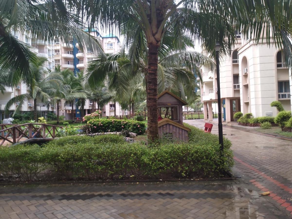 La Platina Premium Suites, Near Puri Sea Beach Bagian luar foto