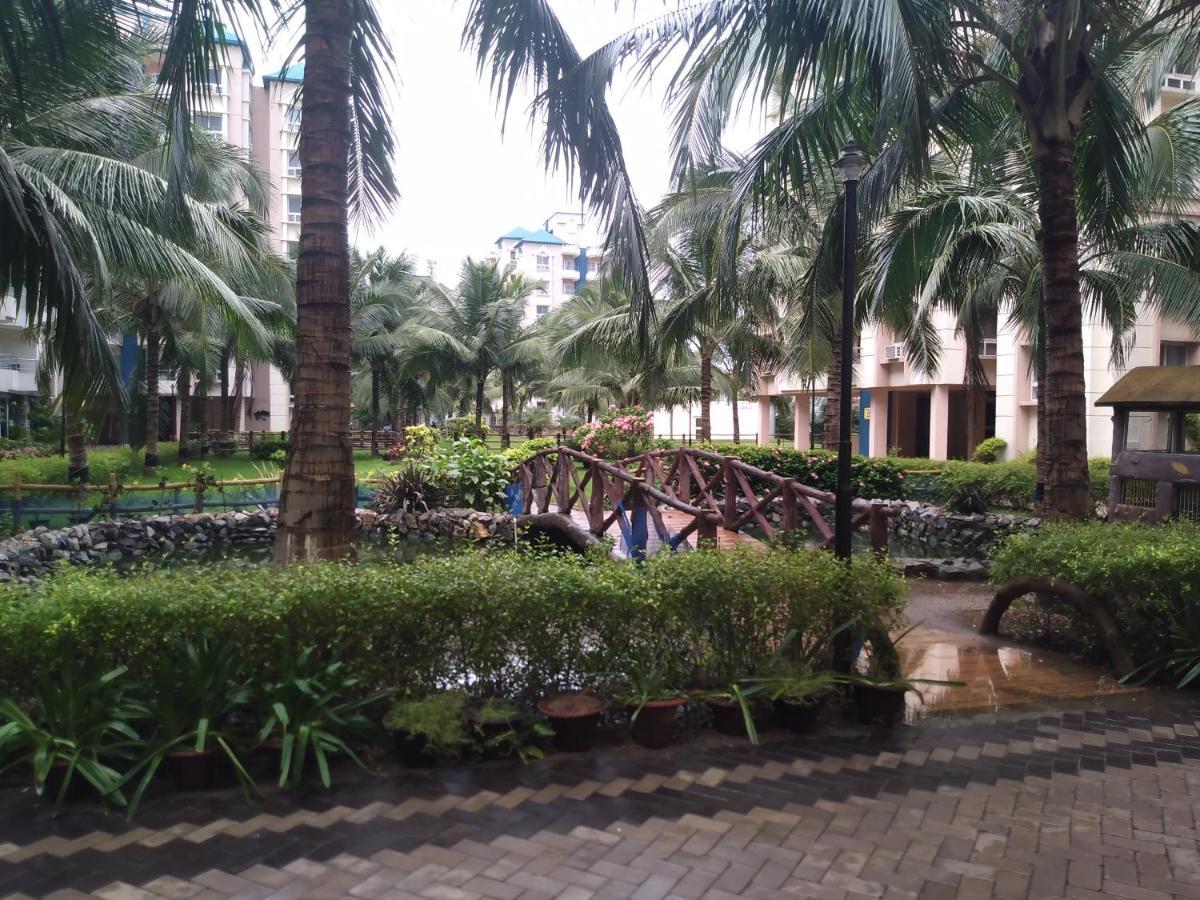 La Platina Premium Suites, Near Puri Sea Beach Bagian luar foto