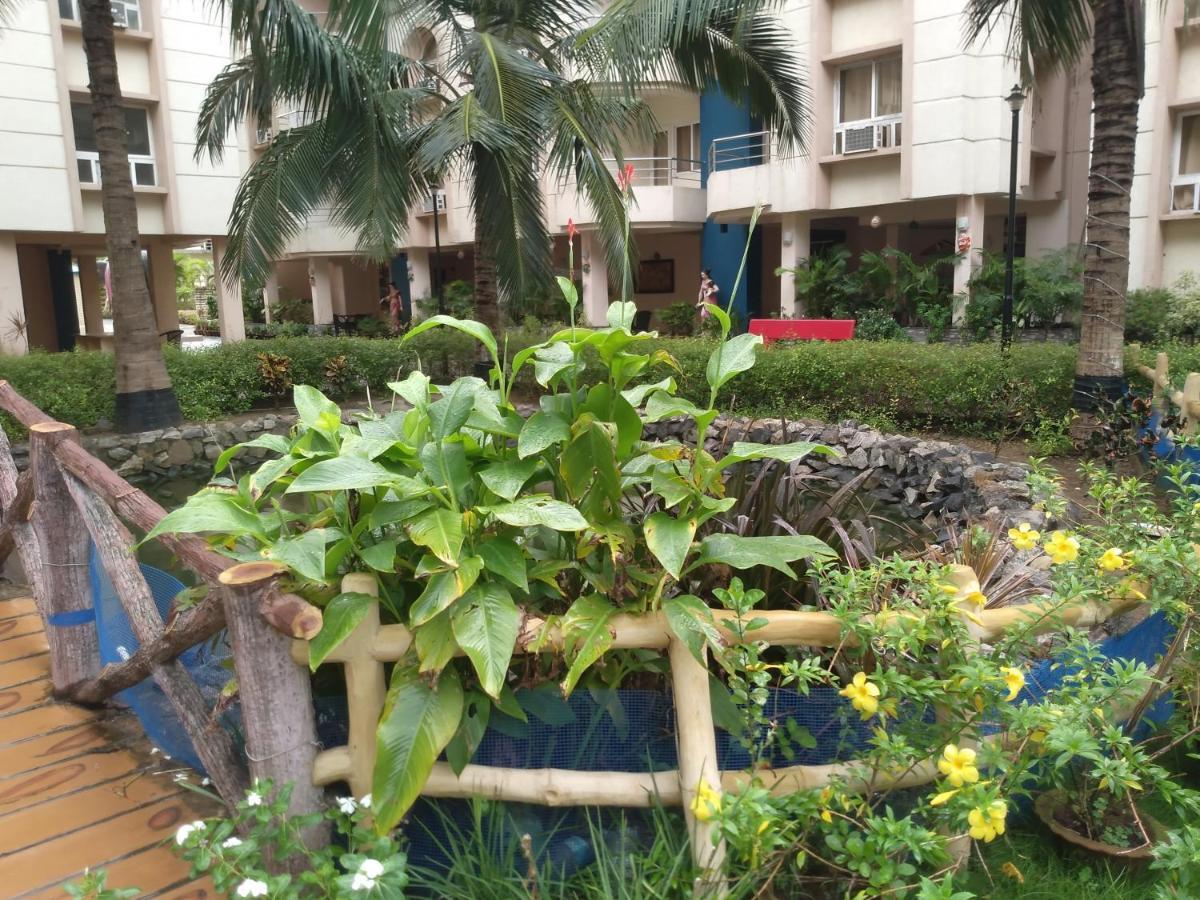 La Platina Premium Suites, Near Puri Sea Beach Bagian luar foto