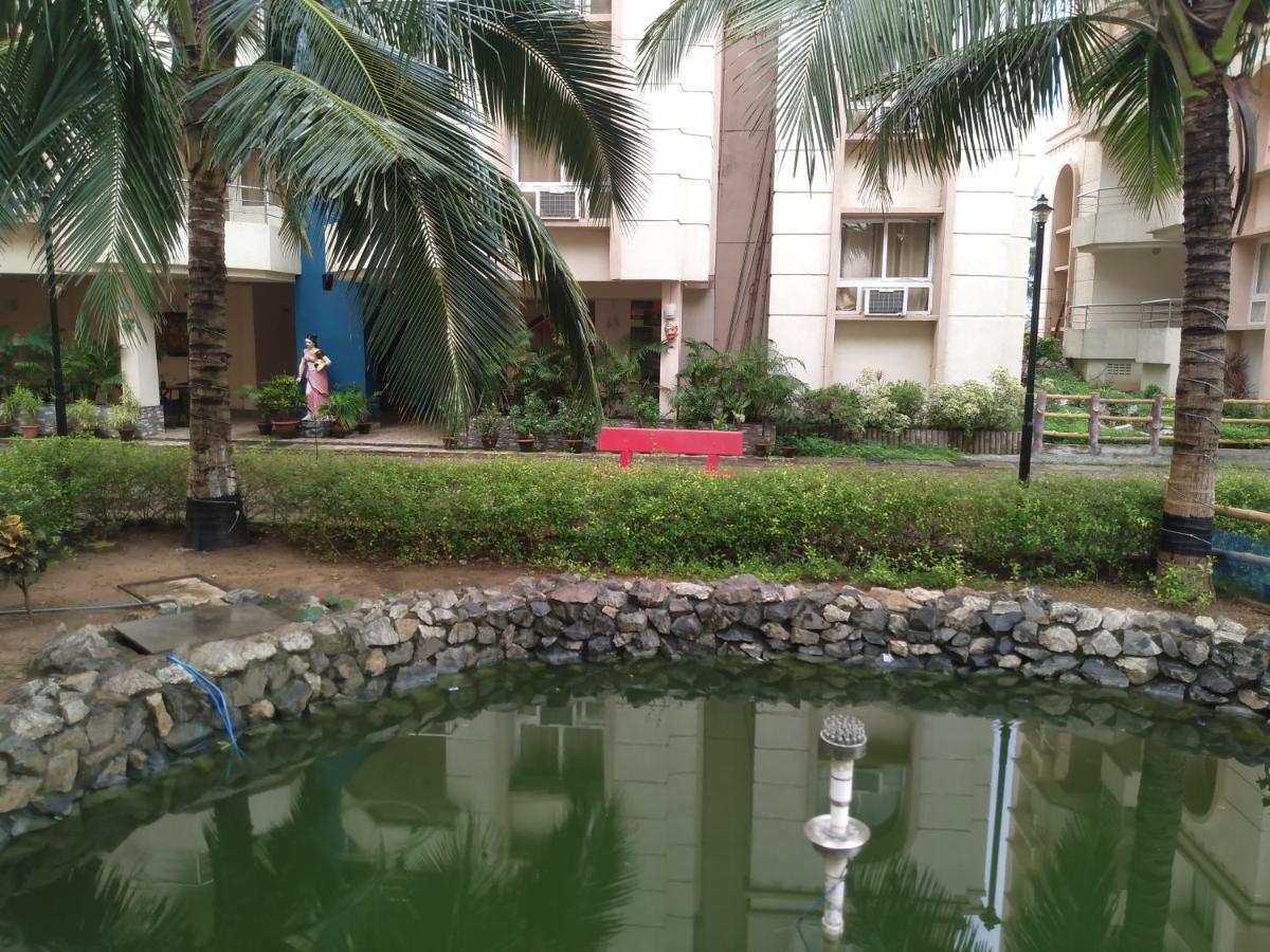 La Platina Premium Suites, Near Puri Sea Beach Bagian luar foto